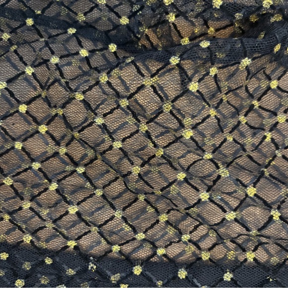 Pretty Little Thing bodysuit - Picture 6 of 9